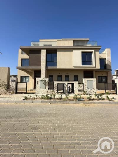 5 Bedroom Villa for Sale in Sheikh Zayed, Giza - a77c48ab-cb1b-4300-a831-eaa4df52729c. jpeg