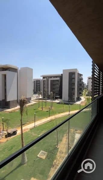 3 Bedroom Apartment for Sale in Madinaty, Cairo - شقه للبيع في ارقي مراحل مدينتيB15 استلام فوري وايد جاردين بمقدم 2مليون