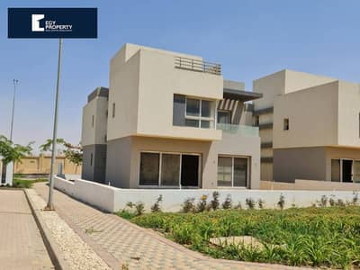 4 Bedroom Townhouse for Sale in 6th of October, Giza - 82068a4f-3282-4819-9e98-46c575d7f0b7. jpg