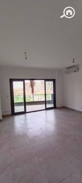 Studio for Sale in Madinaty, Cairo - ستوديو للبيع فى كومباوند البريڤادو إستلام فورى حجز قديم