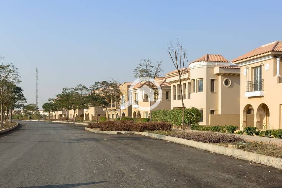 2 Villas-in-HYDE-PARK-New-Cairo. jpg