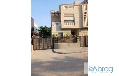 5 Bedroom Twin House for Sale in 6th of October, Giza - 44adbe1c-9696-49ab-8a70-0a895a6afeb2. jfif. jpg