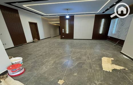 3 Bedroom Flat for Sale in New Cairo, Cairo - سيفووررااااا. jpg