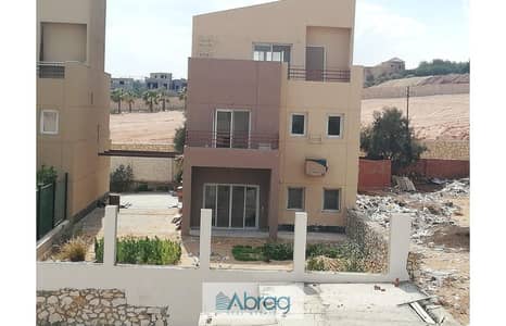 4 Bedroom Twin House for Sale in Sheikh Zayed, Giza - 36d23d75-c758-4c76-b936-b3663777d2b2. jfif. jpg