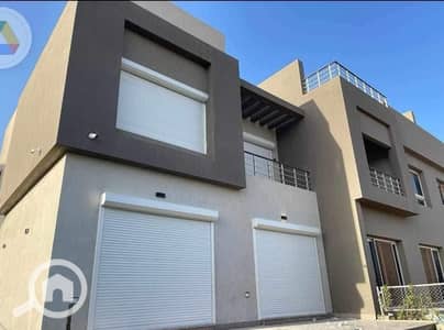 4 Bedroom Townhouse for Sale in Sheikh Zayed, Giza - WhatsApp Image 2024-09-22 at 16.44. 37_319786b9. jpg