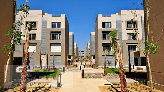 2 Bedroom Apartment for Sale in New Cairo, Cairo - Apartment For Sale Fully Finished in Palm Hills New Cairo - شقة متشطبة بالكامل للبيع في بالم هيلز نيو كايرو في قلب التجمع الخامس