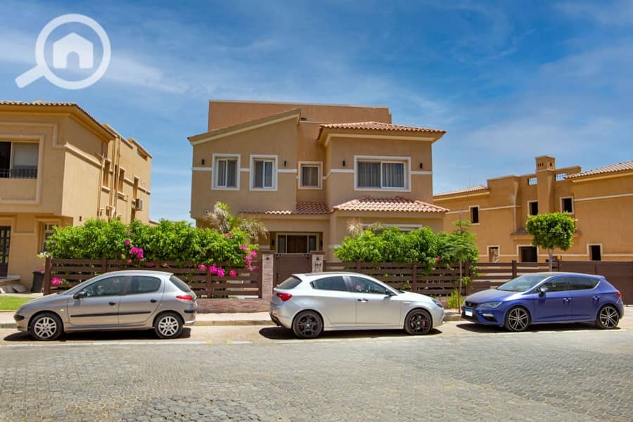 Villa 564m ready to move for sale behind AUC in Katameya Gardens Compound