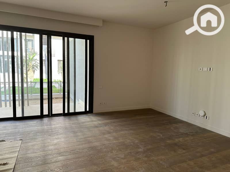 Apartment in Sheikh Zayed，Beverly Hills Compound 3 bedrooms 3600000 EGP - 201008863