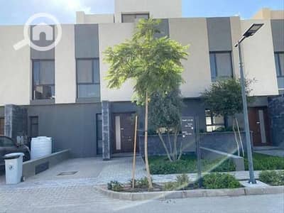 3 Bedroom Townhouse for Sale in Shorouk City, Cairo - 14e4edd4-549c-11ef-a27a-ae105245ed22. jpg