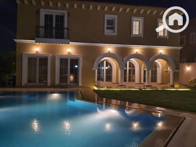 3 Bedroom Villa for Sale in New Cairo, Cairo - قصر للبيع 540م في Hyde Park التجمع الخامس قسط على 8 سنوات