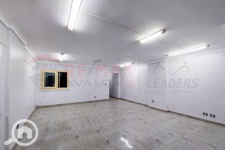 Office for Rent in Gianaclis, Alexandria - 1. jpg