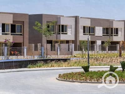 3 Bedroom Townhouse for Sale in 6th of October, Giza - 02bd7b92-a40b-4f8b-b6c8-c31209bf1ca4. png