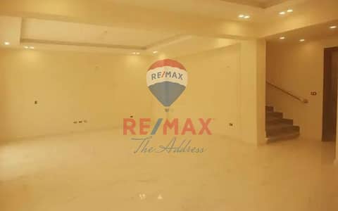 4 Bedroom Duplex for Rent in 6th of October, Giza - 2. jpg