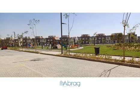 5 Bedroom Townhouse for Sale in Hadayek October, Giza - 1cb984ff-b14d-4ec1-954d-4775c177098c. jpg