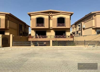 6 Bedroom Villa for Sale in 6th of October, Giza - f93d0de2-253b-4188-a442-3dd30f78b31e. jpg