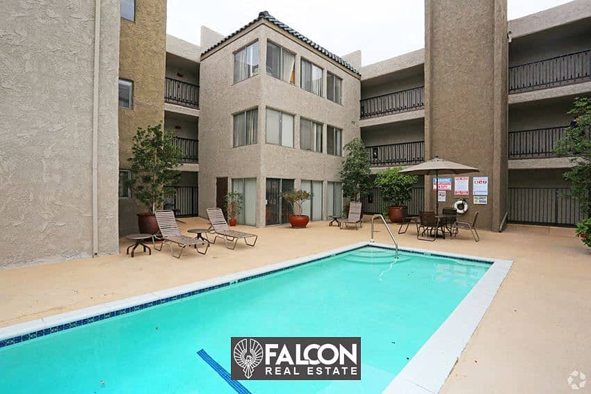 el-patio-apartments-glendale-ca-pool_New. jpg