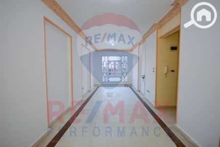 3 Bedroom Apartment for Rent in Azarita, Alexandria - DSC_0157. jpg