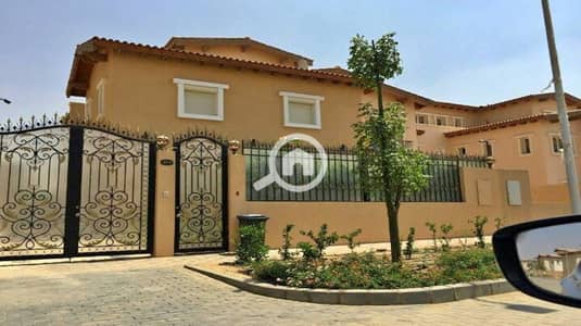 5 Bedroom Villa for Sale in New Cairo, Cairo - 55591720_2298069107095924_5543011872262848512_n. jpg