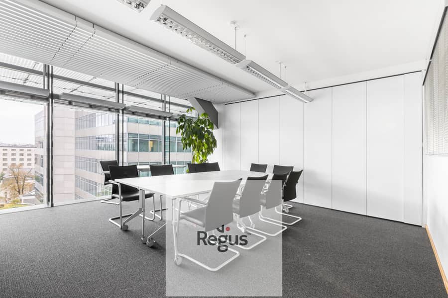 6 Regus KuDamm 504 BERLIN Germany Large Meeting Room. jpg