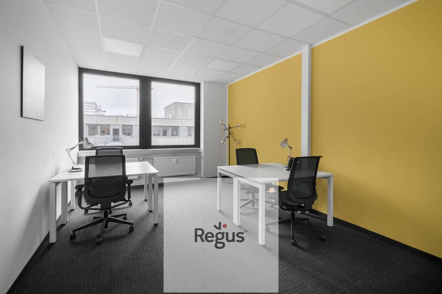 9 Regus Lyoner Stern 5166 Frankfurt Germany Office - Lyoner Stern. jpg