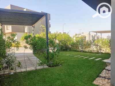 4 Bedroom Townhouse for Sale in Sheikh Zayed, Giza - 381a6a40-76cb-46ce-aa5d-eb9b0b3e30d8. jpg