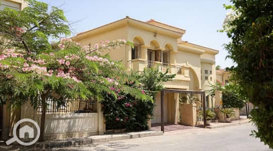 5 Bedroom Villa for Sale in 6th of October, Giza - ikl. JPG