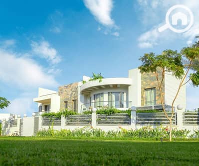 5 Bedroom Villa for Sale in Sheikh Zayed, Giza - ef4b4fe8-306e-4f63-8d37-c75f328d0348. jpg