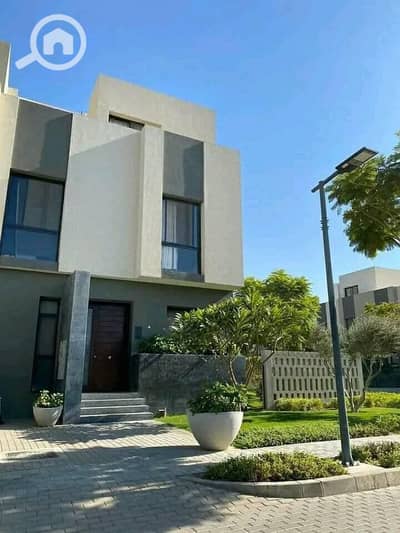 4 Bedroom Villa for Sale in Shorouk City, Cairo - 469824423_1748263715967941_4333732883463153892_n. jpg