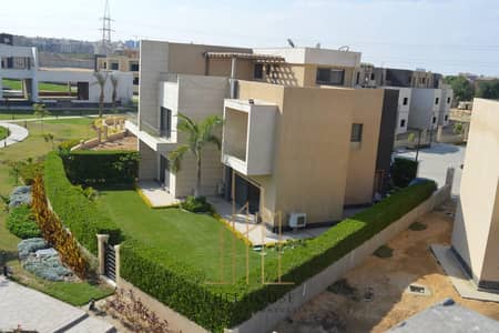 4 Bedroom Townhouse for Sale in Sheikh Zayed, Giza - J8. jpg