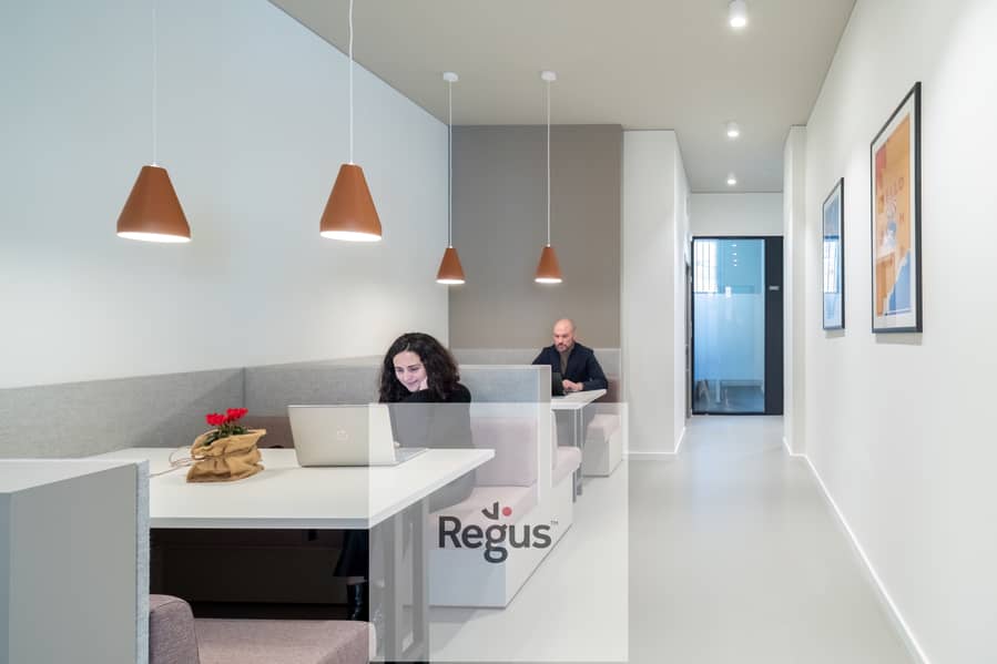 2 Regus Las Gaunas 5782 Logrono Spain Medium shot. jpg