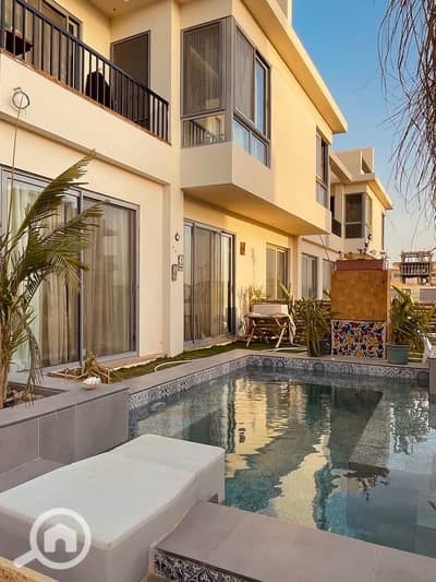 3 Bedroom Townhouse for Sale in Sheikh Zayed, Giza - 5ed9d851-5aac-443e-9ed2-f37abe33f2aa. jpeg