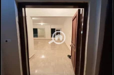 3 Bedroom Flat for Sale in Sheikh Zayed, Giza - 61027c1e-bcd9-4bc5-942b-4efcf0407b2a. jpg