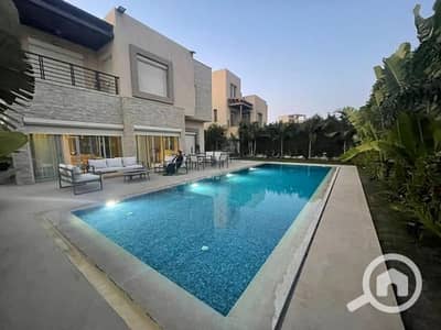 4 Bedroom Villa for Sale in Sheikh Zayed, Giza - 68f5b238-4452-4d46-a5bc-f184dde4b655. jpg