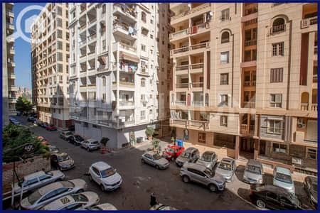 فلیٹ 3 غرف نوم للبيع في سموحة، الإسكندرية - 1. JPG