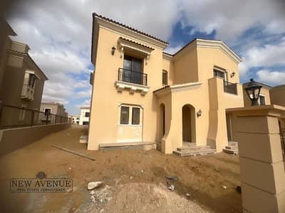 4 Bedroom Townhouse for Sale in New Cairo, Cairo - 00a07275-ea20-4bbf-a0de-28936c8e527e. jpg