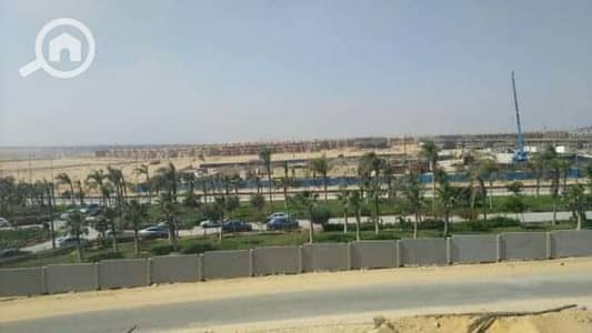 Residential Land for Sale in 6th of October, Giza - الحزام الاخضر اكتوبر . مساحة فدان وربع . 5250م للبيع فى الحزام