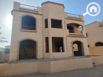 5 Bedroom Villa for Sale in 6th of October, Giza - لسرعة البيع فيلا مستقلة 620م  كمبوند دريم لاند 6 اكتوبر منطقة الفلل