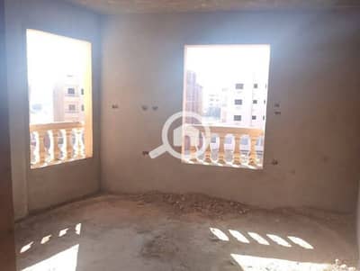 3 Bedroom Apartment for Sale in Obour City, Cairo - شقة 220م نص تشطيب للبيع فى الحى التاسع بالقرب من الثقافة وعباس العقاد