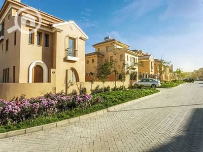 4 Bedroom Villa for Sale in 6th of October, Giza - 1e0fee7a-9db6-4b7d-92fc-52f92d585e68. jpg