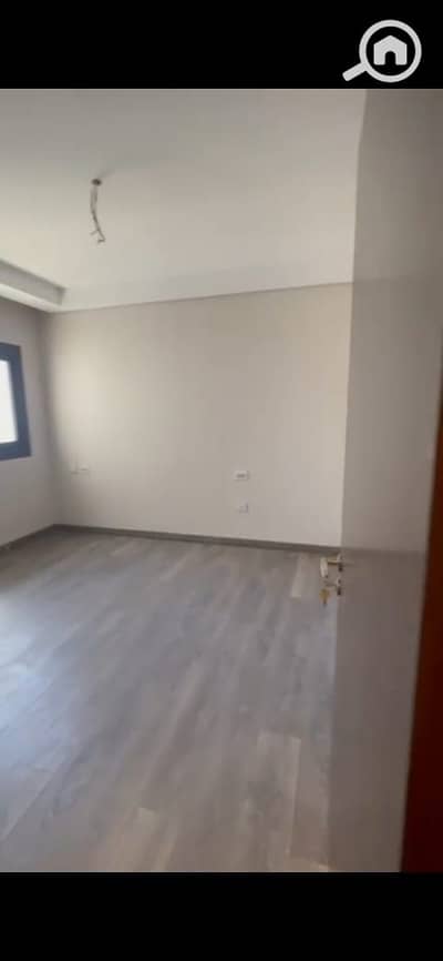 2 Bedroom Flat for Sale in Sheikh Zayed, Giza - IMG-20250122-WA0091. jpg