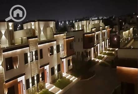 4 Bedroom Townhouse for Sale in New Cairo, Cairo - 0u9j. JPG