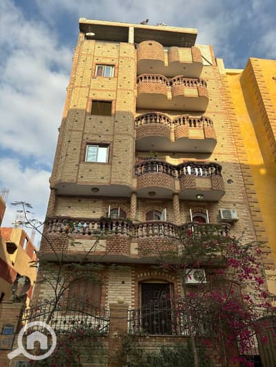 3 Bedroom Flat for Sale in 6th of October, Giza - شقة روف للبيع بالحي الثالث مجاورة رابعة معاه تصالح نموذج 3