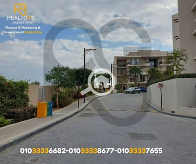 5 Bedroom Townhouse for Sale in 6th of October, Giza - فيلا تاون هاوس ميدل للبيع 287م  كمبوند بيراميد هيلز موقع مميز