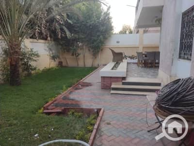 3 Bedroom Villa for Sale in 6th of October, Giza - فيلا مستقلة للبيع 400م الحي المتميز موقع مميز