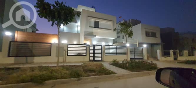 فیلا 5 غرف نوم للايجار في القاهرة الجديدة، القاهرة - IMG-20231109-WA0066 - Copy. jpg